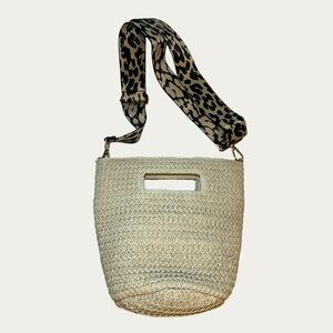 NWOT Universal Thread Cream Woven‎ Crossbody Bag with Leopard Strap